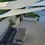 Adriatic Sea View Apartment *