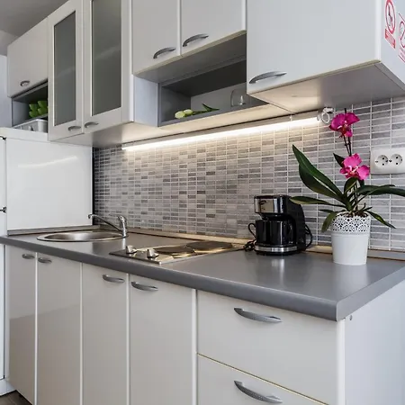 Adriatic Sea View Apartman