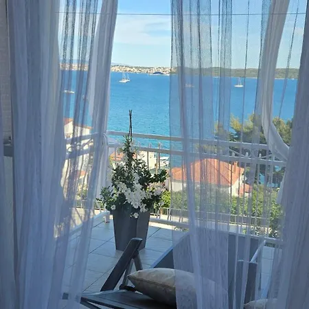 Adriatic Sea View Apartment Trogir